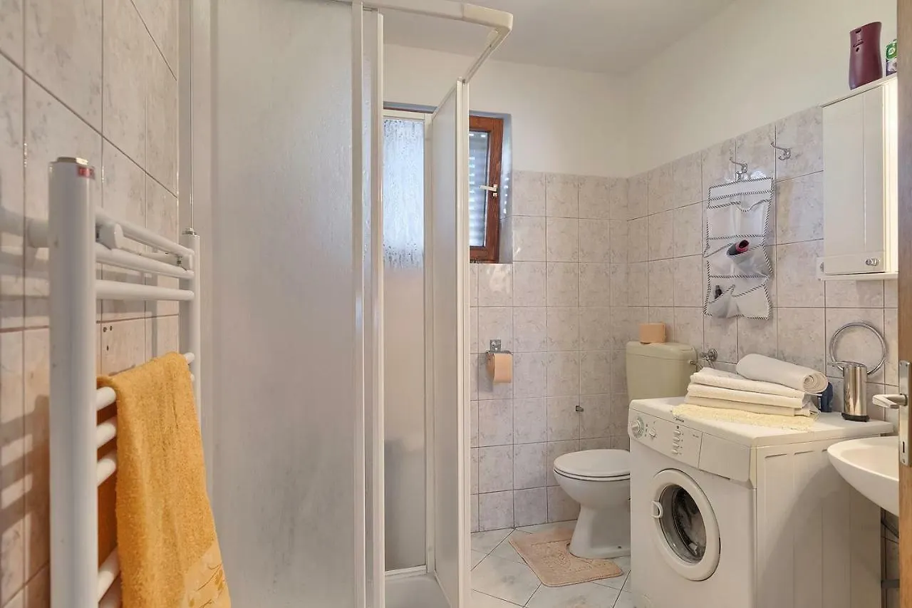 Apartment Apartman D&D, Dvorine 63 Banjole Croatia