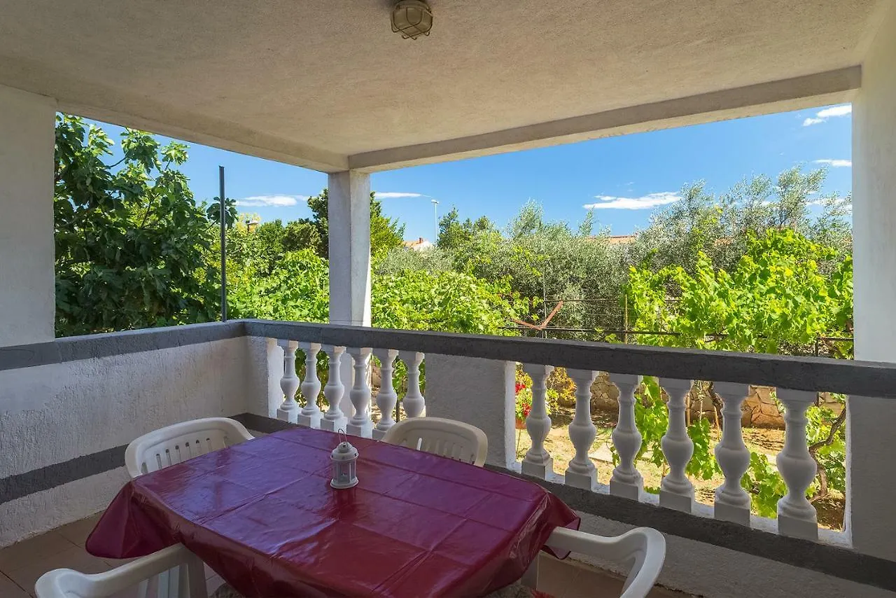 Apartman D&D, Dvorine 63 Banjole Apartment